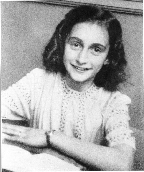 Anne-Frank-anne-frank-5856574-502-600